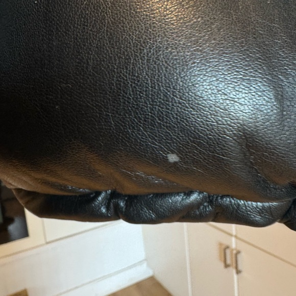 Black XS Aritzia Cloud Pleather Cloud Puff - Picture 4 of 6